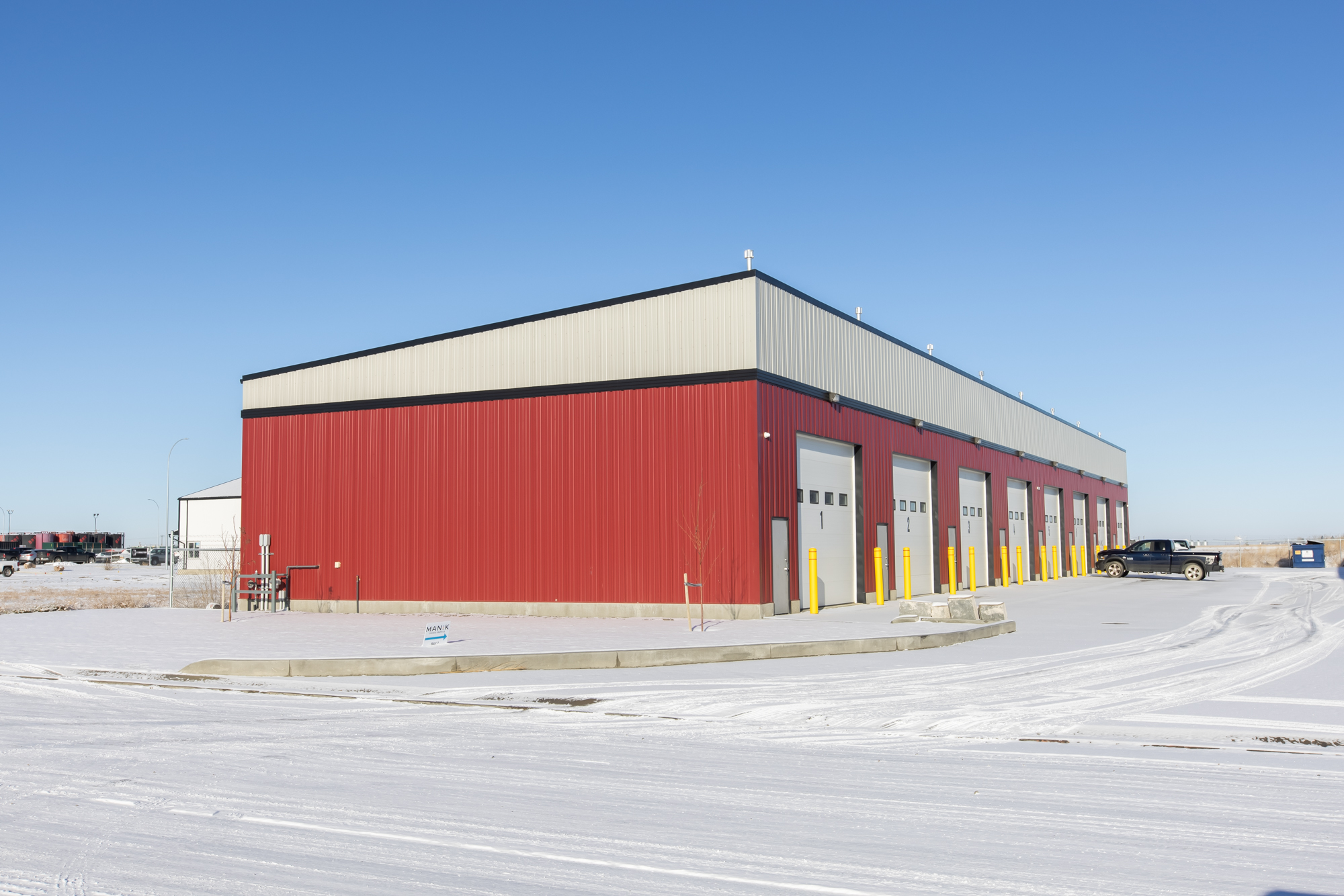 Coaldale Commercial Bays_26A7167