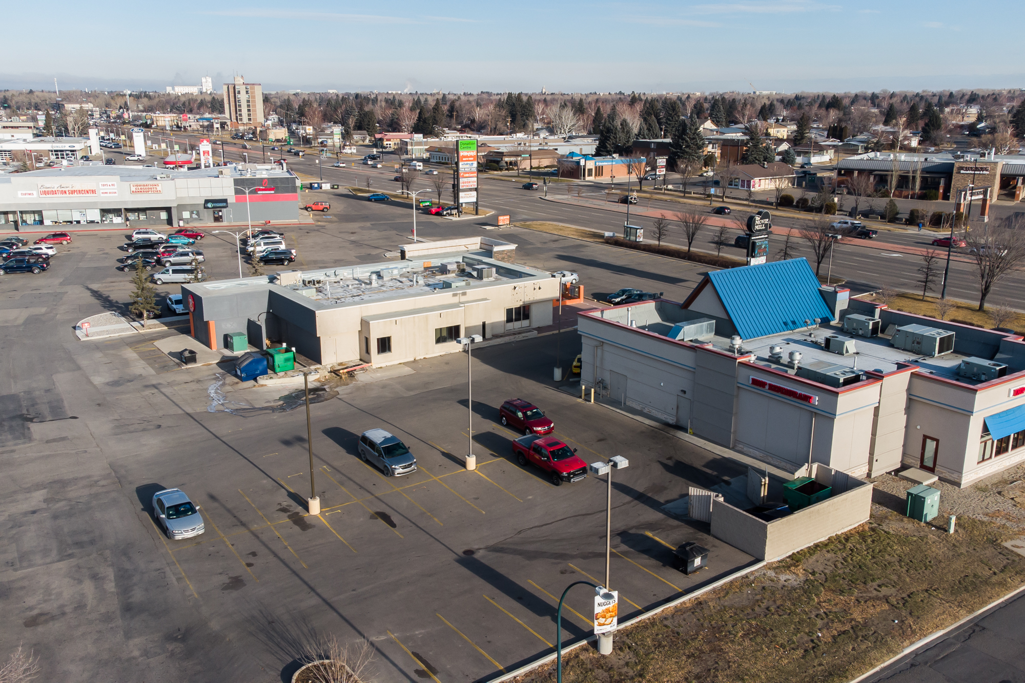 Leth 5 Plex- 2718 20 Ave DJI_0004