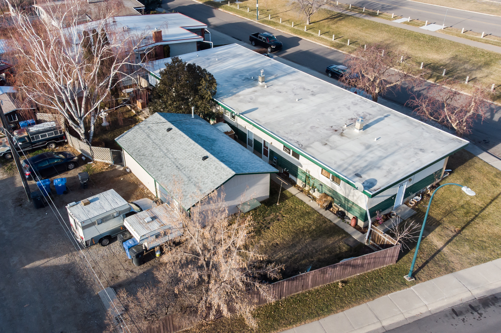 Leth 5 Plex- 2718 20 Ave DJI_0008