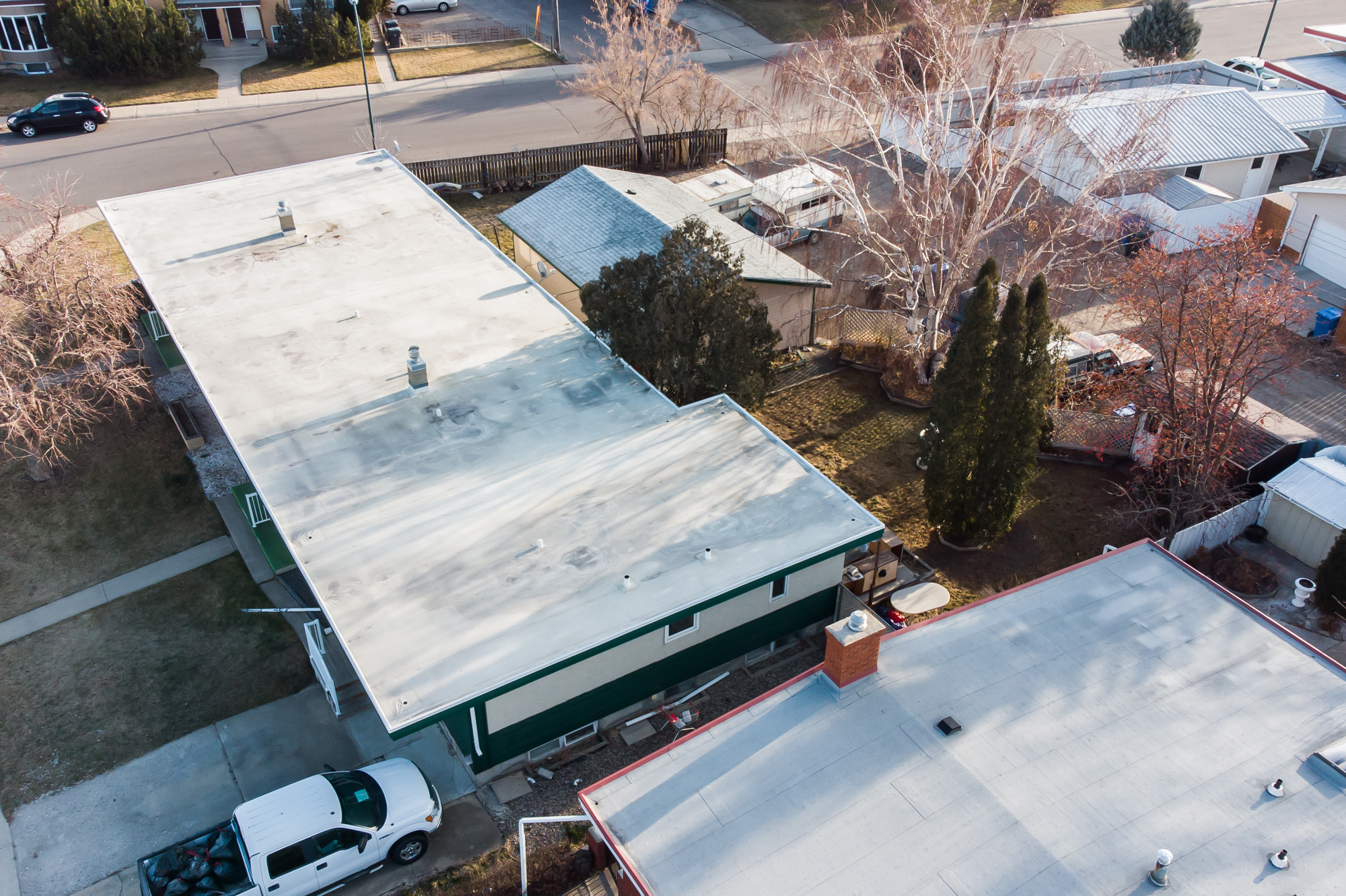 Leth 5 Plex- 2718 20 Ave DJI_0014