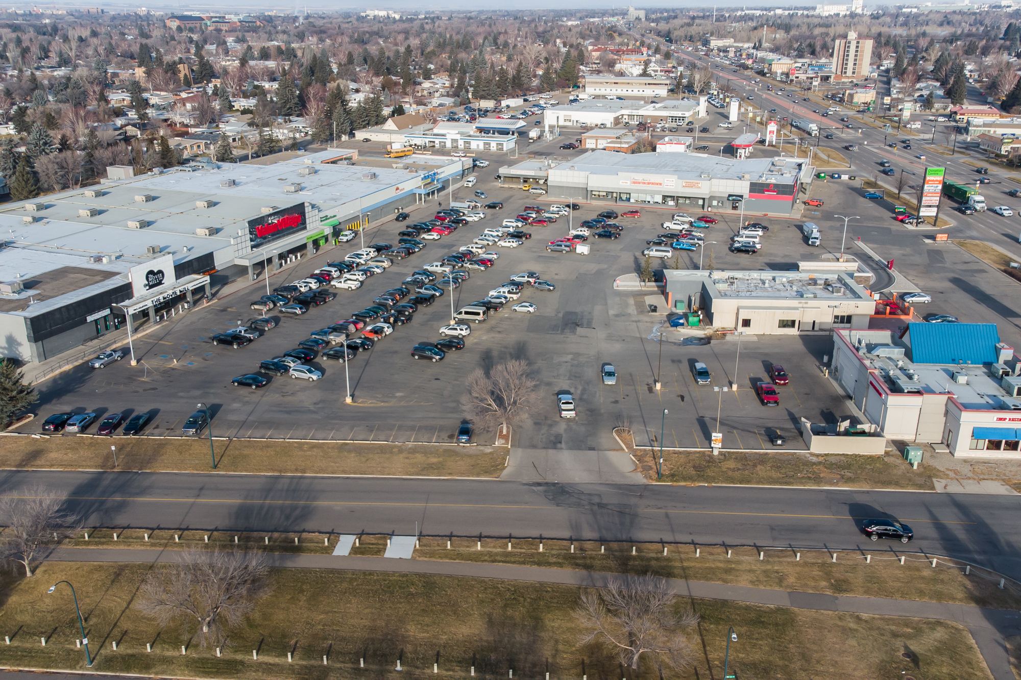 Leth 5 Plex- 2718 20 Ave DJI_0016