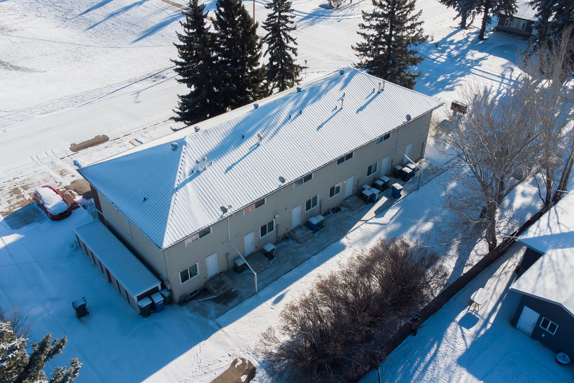Coaldale 6 Plex- 2122 15 St DJI_0063